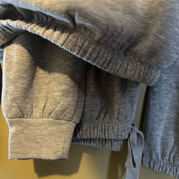 Gray 2 piece - Picture 5 of 6